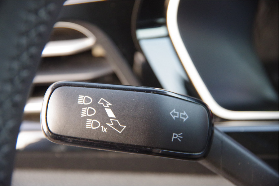 Volkswagen Caddy Cargo 2.0 TDI 122PK AUT. LED, TREKHAAK, DIGITAL COCKPIT, CAMERA, NAVI, CRUISE, AIRCO, PARKEERSENSOREN, NL AUTO, NAP