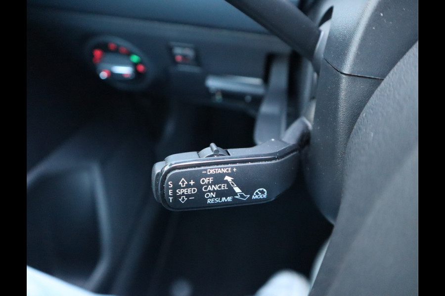 Seat Arona 1.0 TSI Style Business Navi / Camera / Climate / Adap Cruise / Carplay /