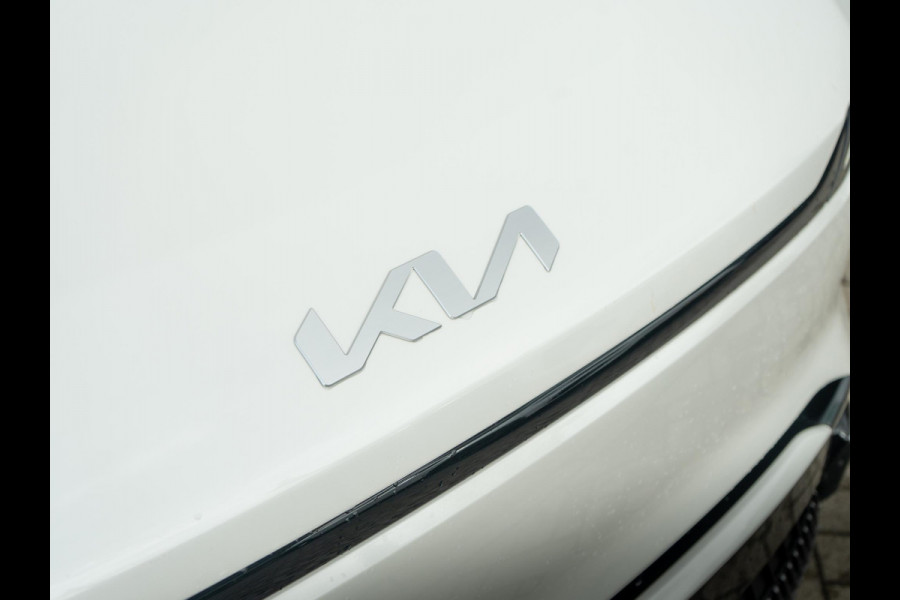 Kia EV5 Plus Advanced 81.4 kWh | OP VOORRAAD ! | Schuifkanteldak | Navigatie | Stoelverwarming |