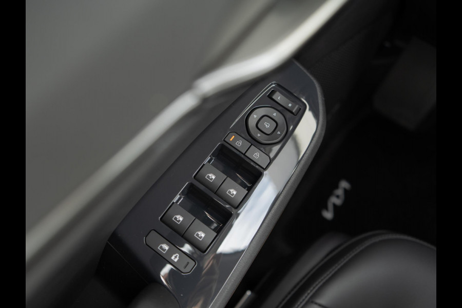 Kia EV5 Plus Advanced 81.4 kWh | OP VOORRAAD ! | Schuifkanteldak | Navigatie | Stoelverwarming |
