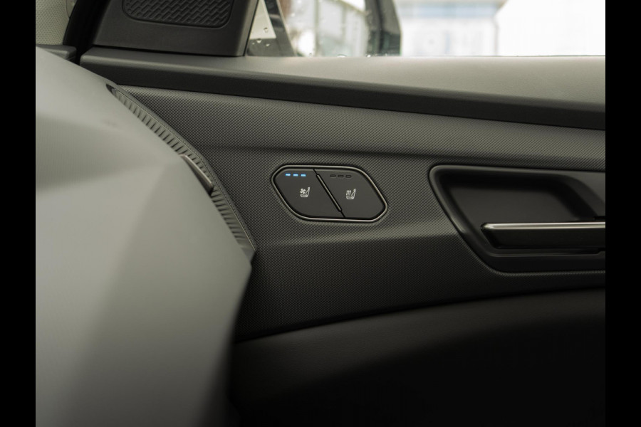 Kia EV5 Plus Advanced 81.4 kWh | OP VOORRAAD ! | Schuifkanteldak | Navigatie | Stoelverwarming |