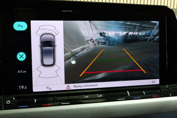 Volkswagen Golf R line 1.0 eTsi 23.000 km Full options Navi Carplay '24