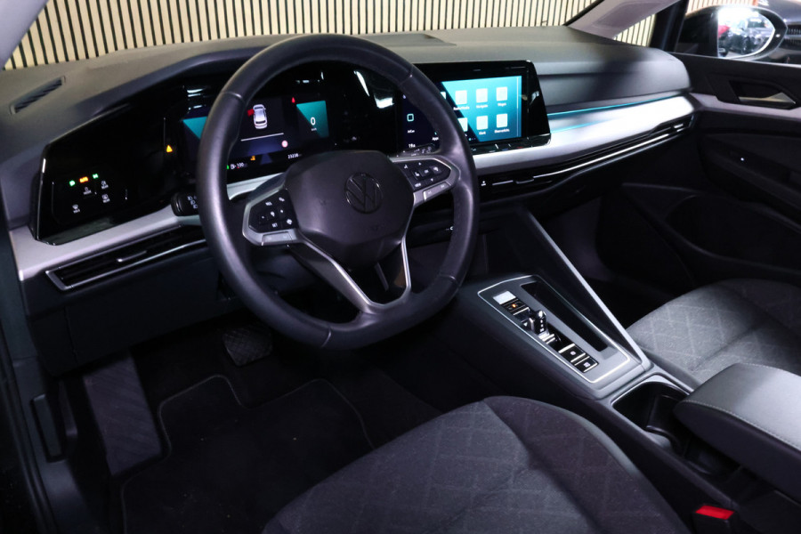 Volkswagen Golf R line 1.0 eTsi 23.000 km Full options Navi Carplay '24