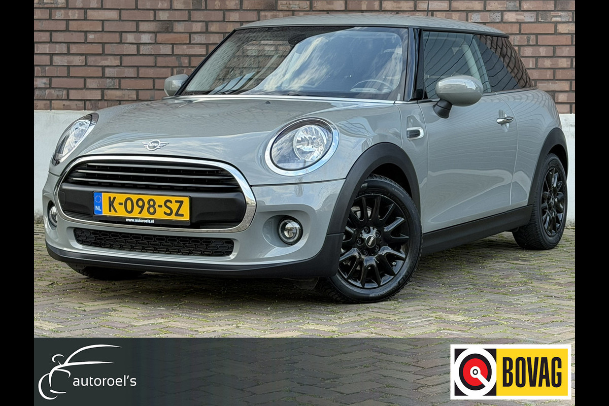 MINI 1.5 / Navigatie / Alarm Klasse 3 / 1e Eigenaar / NED-MINI / Business-Pakket / ALL-Season / LED-mistlampen /