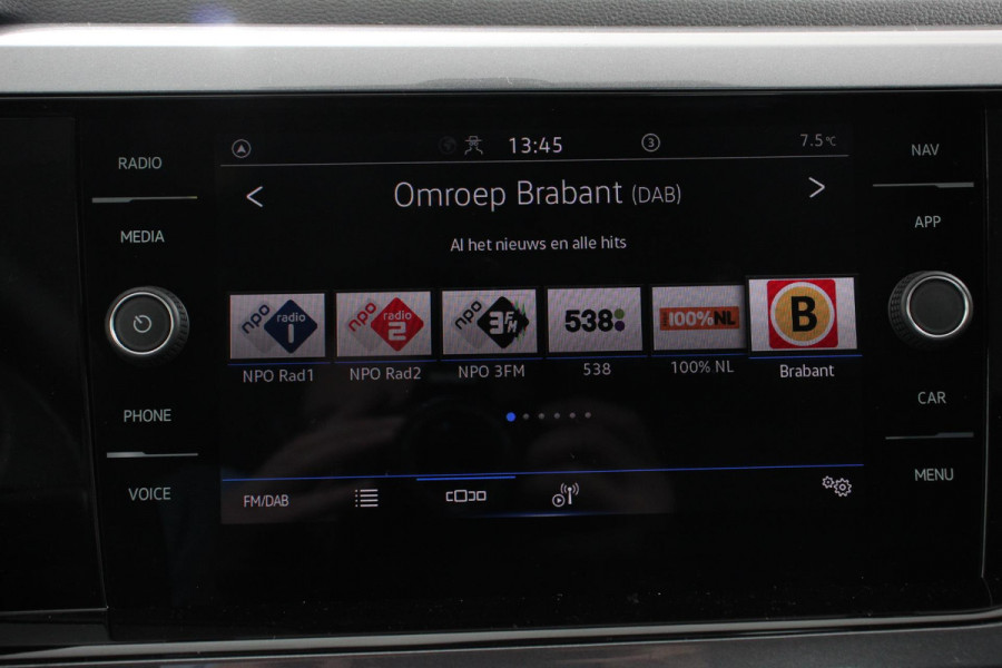 Volkswagen Polo 1.0 TSI DSG Highline Navigatie Apple Carplay / Android Auto Climate Control Cruise control Lichtmetalen Velgen