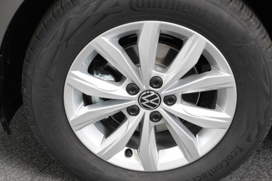 Volkswagen Polo 1.0 TSI DSG Highline Navigatie Apple Carplay / Android Auto Climate Control Cruise control Lichtmetalen Velgen