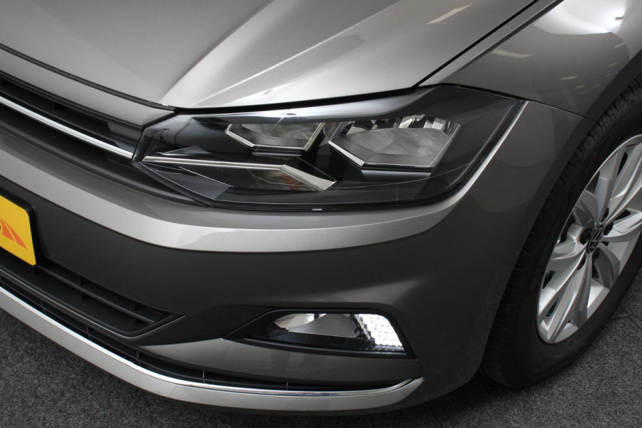 Volkswagen Polo 1.0 TSI DSG Highline Navigatie Apple Carplay / Android Auto Climate Control Cruise control Lichtmetalen Velgen