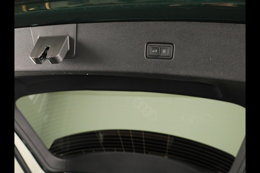 Audi Q8 Pro Line S 55 TFSI e 394 pk | Midnight emerald green | Glazen panoramadak | Bang & Olufsen Premium 3D | Sportstoelen plus voorin |