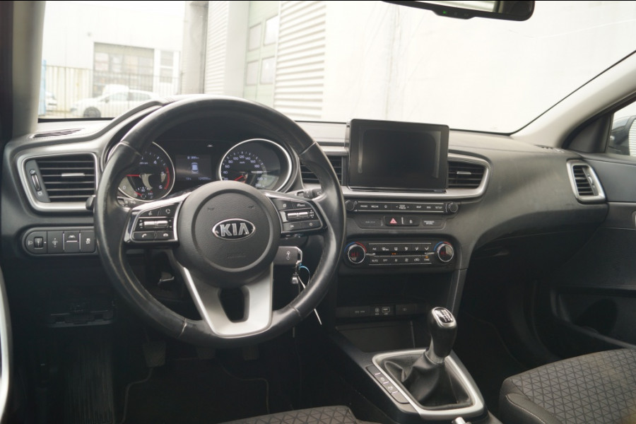 Kia Ceed SW 1.6 CRDi DynamicLine -NAVI-ECC-PDC-