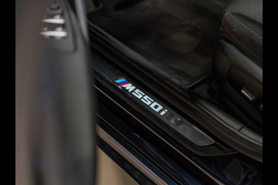 BMW 5 Serie M550i xDrive High Executive, Pano, ACC, 360 Cam, Hud, 21" Velgen, Voll Led, H&K, Ambiënte, Digi Dash, Voll Onderhoud