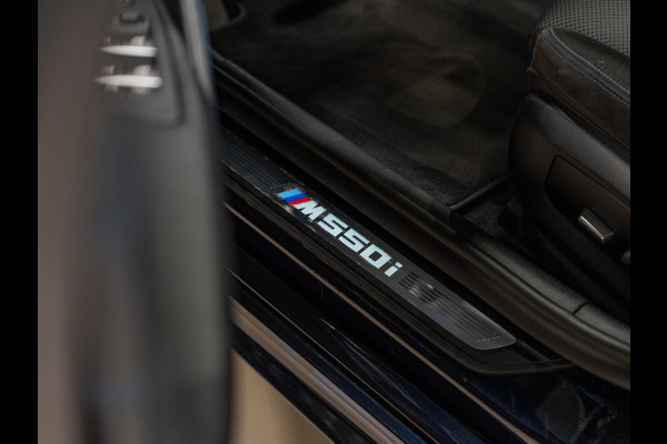 BMW 5 Serie M550i xDrive High Executive, Pano, ACC, 360 Cam, Hud, 21" Velgen, Voll Led, H&K, Ambiënte, Digi Dash, Voll Onderhoud