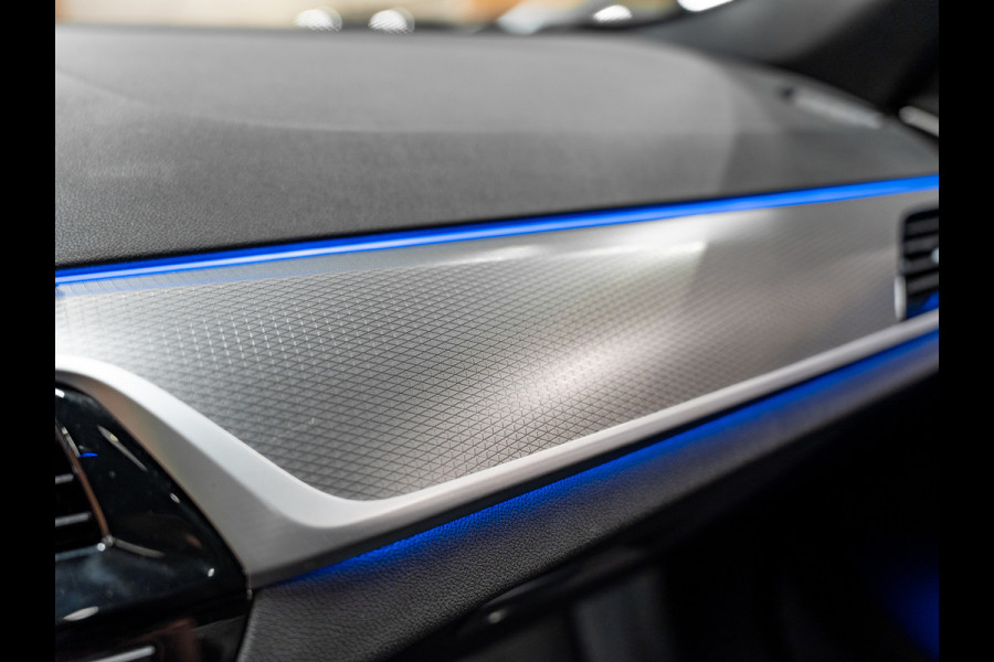 BMW 5 Serie M550i xDrive High Executive, Pano, ACC, 360 Cam, Hud, 21" Velgen, Voll Led, H&K, Ambiënte, Digi Dash, Voll Onderhoud