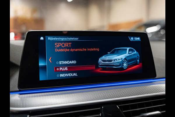 BMW 5 Serie M550i xDrive High Executive, Pano, ACC, 360 Cam, Hud, 21" Velgen, Voll Led, H&K, Ambiënte, Digi Dash, Voll Onderhoud