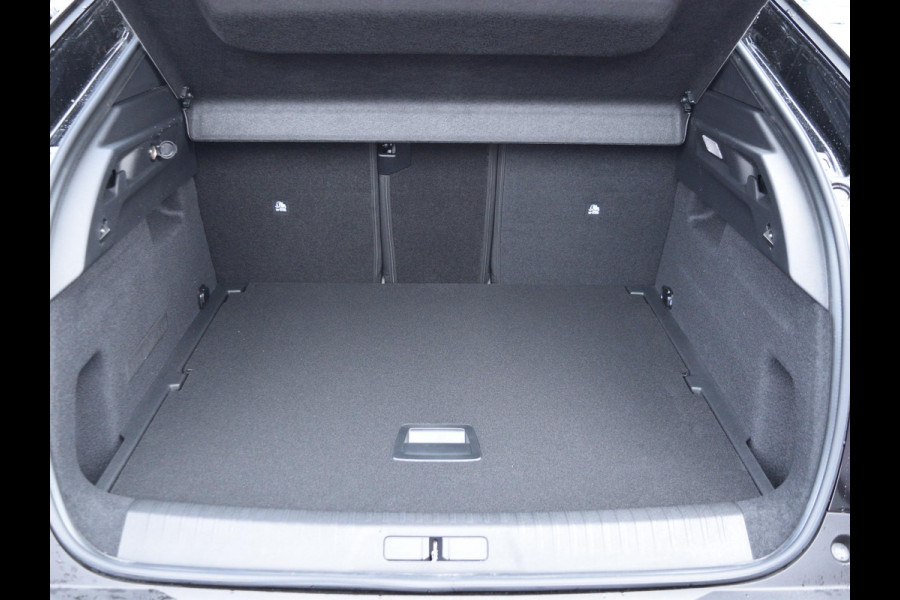 Peugeot 3008 1.2 Hybrid 145 Allure | 360 vision & Drive Assist Pack | Panoramic Navigation Pack | Seat Pack |