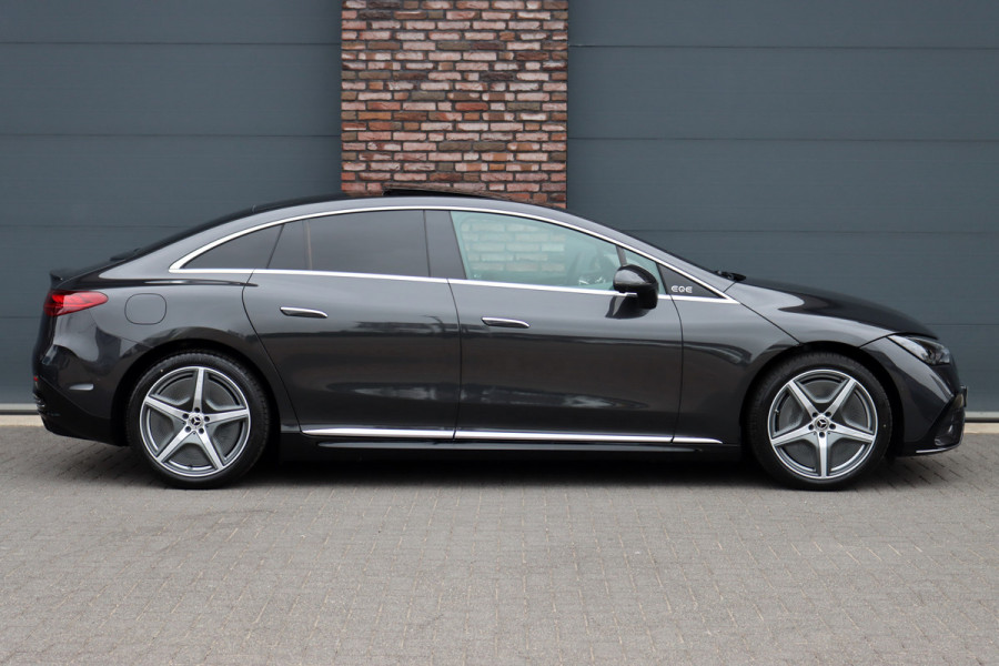 Mercedes-Benz EQE 350+ AMG Line Premium+ 96 kWh | Hyperscreen | Luchtvering | Achterasbesturing | Carbon | Distronic+ | Panoramadak | HUD | Verwarmd Stuurwiel | 22kW | Warmtepomp |