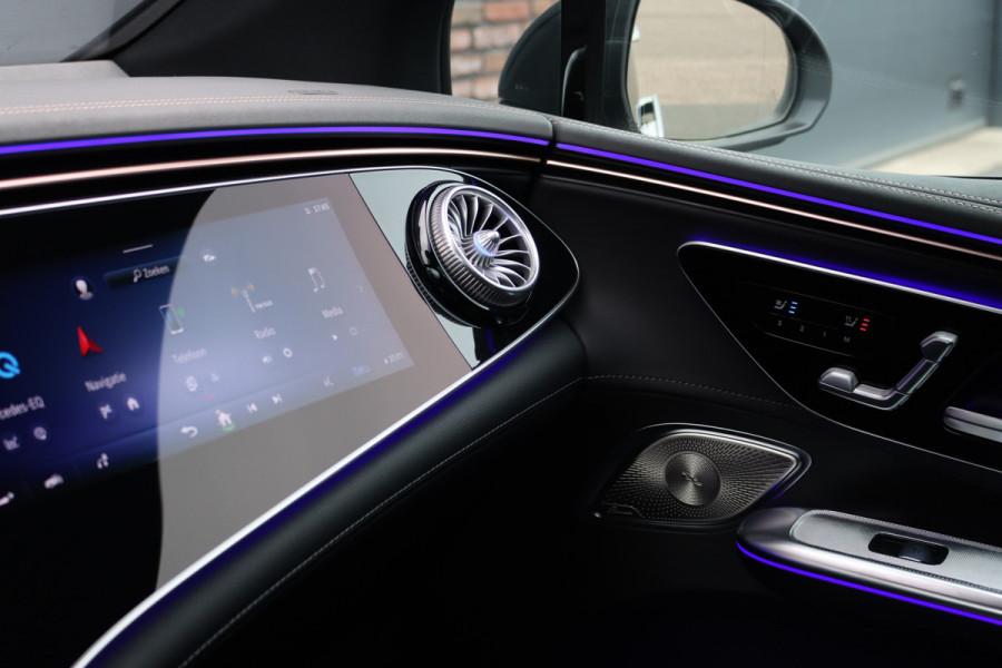 Mercedes-Benz EQE 350+ AMG Line Premium+ 96 kWh | Hyperscreen | Luchtvering | Achterasbesturing | Carbon | Distronic+ | Panoramadak | HUD | Verwarmd Stuurwiel | 22kW | Warmtepomp |
