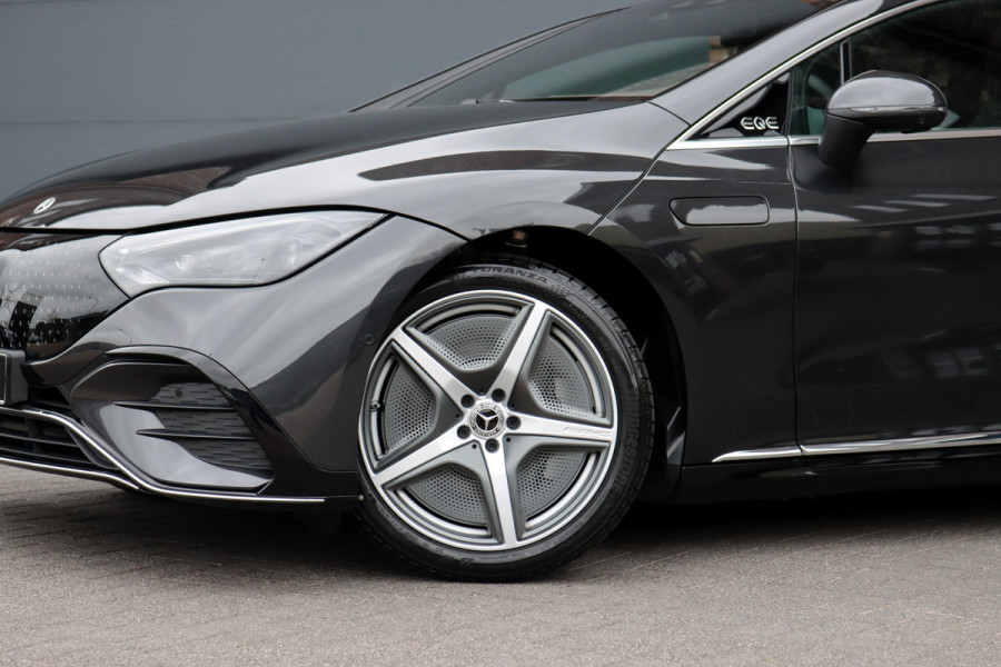Mercedes-Benz EQE 350+ AMG Line Premium+ 96 kWh | Hyperscreen | Luchtvering | Achterasbesturing | Carbon | Distronic+ | Panoramadak | HUD | Verwarmd Stuurwiel | 22kW | Warmtepomp |