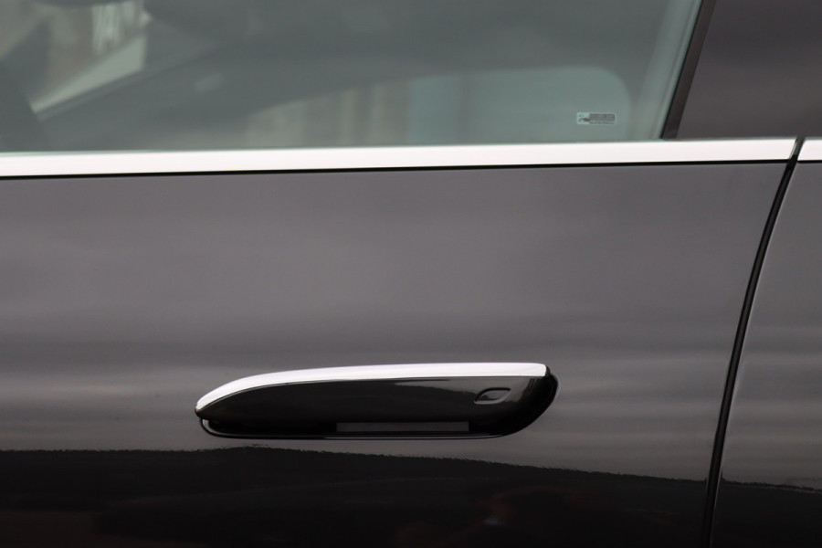 Mercedes-Benz EQE 350+ AMG Line Premium+ 96 kWh | Hyperscreen | Luchtvering | Achterasbesturing | Carbon | Distronic+ | Panoramadak | HUD | Verwarmd Stuurwiel | 22kW | Warmtepomp |