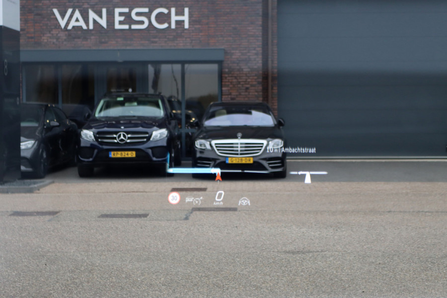 Mercedes-Benz EQE 350+ AMG Line Premium+ 96 kWh | Hyperscreen | Luchtvering | Achterasbesturing | Carbon | Distronic+ | Panoramadak | HUD | Verwarmd Stuurwiel | 22kW | Warmtepomp |