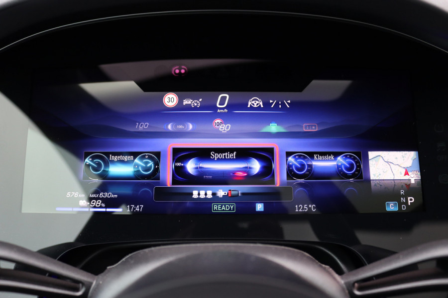 Mercedes-Benz EQE 350+ AMG Line Premium+ 96 kWh | Hyperscreen | Luchtvering | Achterasbesturing | Carbon | Distronic+ | Panoramadak | HUD | Verwarmd Stuurwiel | 22kW | Warmtepomp |