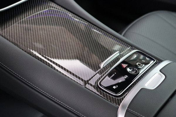 Mercedes-Benz EQE 350+ AMG Line Premium+ 96 kWh | Hyperscreen | Luchtvering | Achterasbesturing | Carbon | Distronic+ | Panoramadak | HUD | Verwarmd Stuurwiel | 22kW | Warmtepomp |