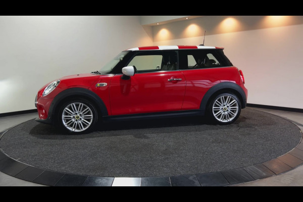 MINI Mini Electric Charged 33 kWh | achteruit rij camera | verwarmde voorstoelen | Soh (batterijcheck) Waarde 93,2 %