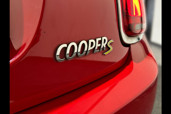 MINI Mini Electric Charged 33 kWh | achteruit rij camera | verwarmde voorstoelen | Soh (batterijcheck) Waarde 93,2 %