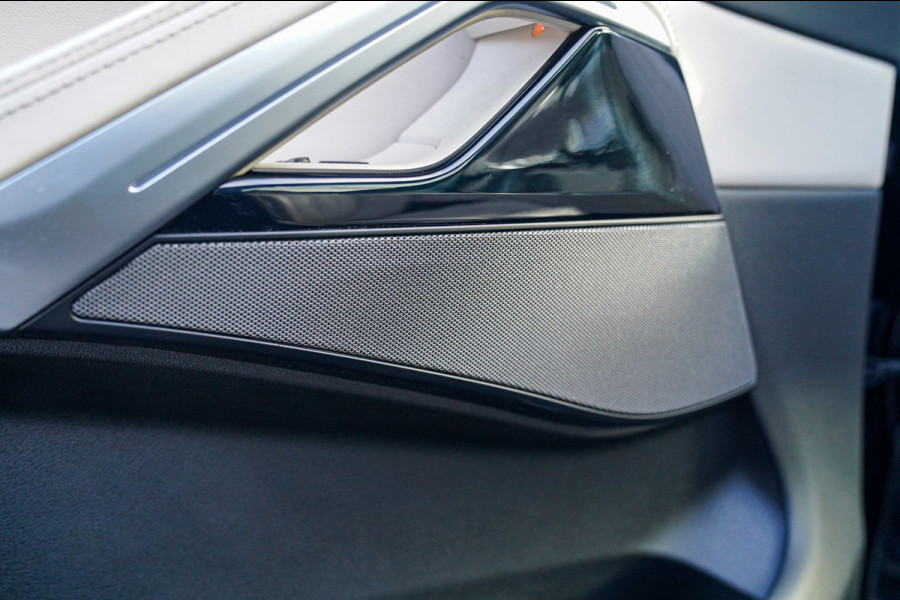 BMW X6 M50i High Executive | Harman/Kardon | Head Up Display | 360 | Stuurwielverwarming | Stoelverkoeling