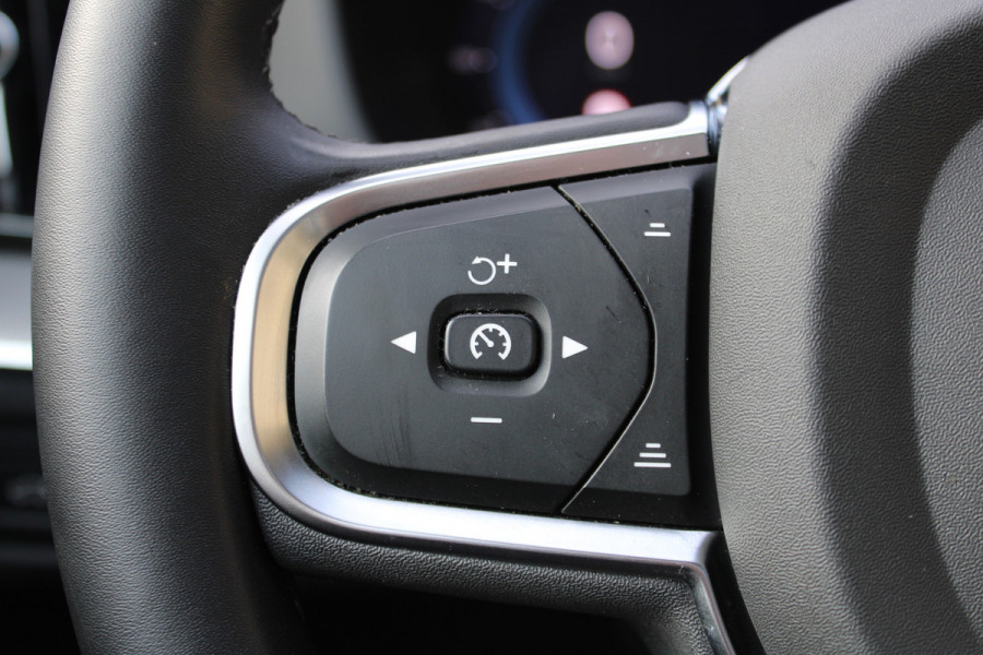 Volvo XC60 2.0 T6 PHEV hybrid SOh 99,6% AWD Core Bright LONG RANGE LEER PANO 49000KM!!!