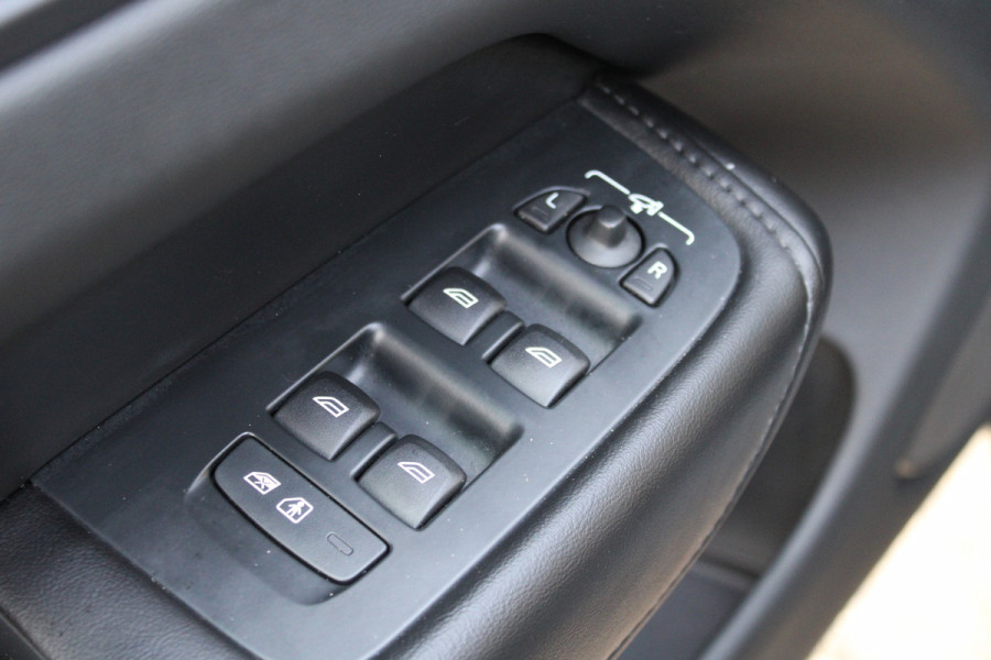 Volvo XC60 2.0 T6 PHEV hybrid SOh 99,6% AWD Core Bright LONG RANGE LEER PANO 49000KM!!!