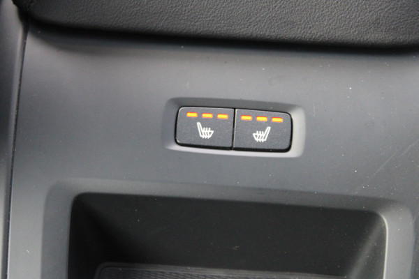 Volvo XC60 2.0 T6 PHEV hybrid SOh 99,6% AWD Core Bright LONG RANGE LEER PANO 49000KM!!!