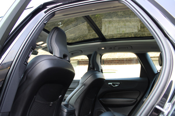 Volvo XC60 2.0 T6 PHEV hybrid SOh 99,6% AWD Core Bright LONG RANGE LEER PANO 49000KM!!!