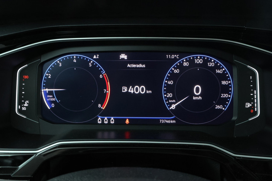 Volkswagen Polo 1.0 TSI Highline Business R Panorama Dak, Trekhaak, Digital Dash