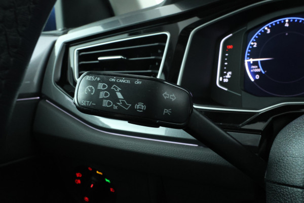 Volkswagen Polo 1.0 TSI Highline Business R Panorama Dak, Trekhaak, Digital Dash