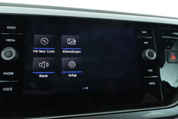 Volkswagen Polo 1.0 TSI Highline Business R Panorama Dak, Trekhaak, Digital Dash