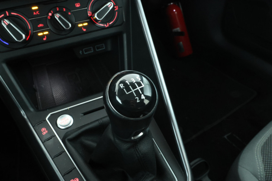 Volkswagen Polo 1.0 TSI Highline Business R Panorama Dak, Trekhaak, Digital Dash