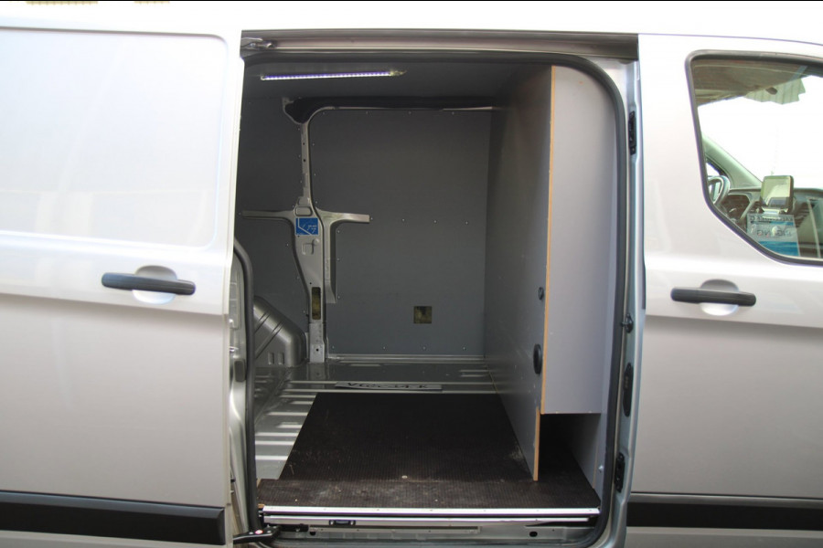 Ford Transit Custom 300 2.0 TDCI L1H1 130PK Automaat Trend / Camera / Trekhaak / Sync 3