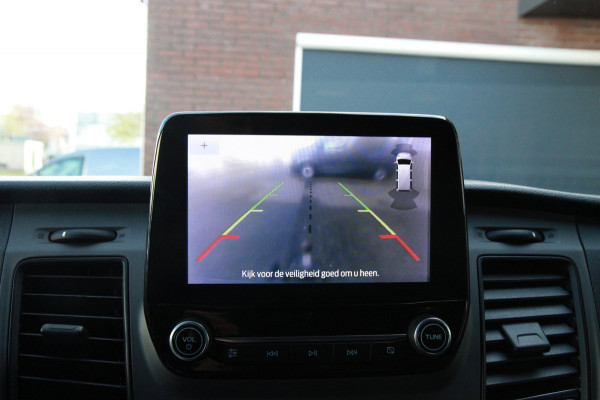 Ford Transit Custom 300 2.0 TDCI L1H1 130PK Automaat Trend / Camera / Trekhaak / Sync 3