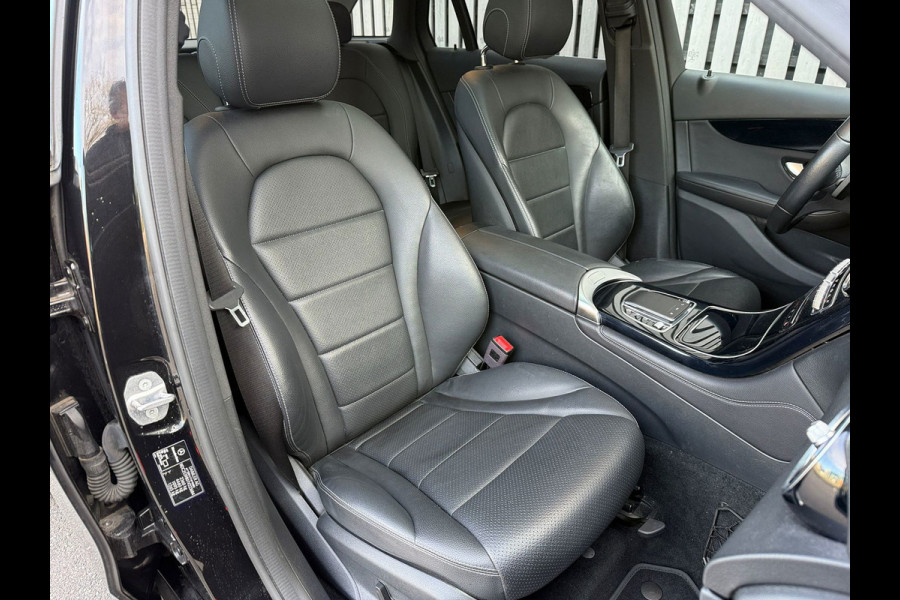 Mercedes-Benz GLC 200 / Panodak / Leer / Camera / Facelift