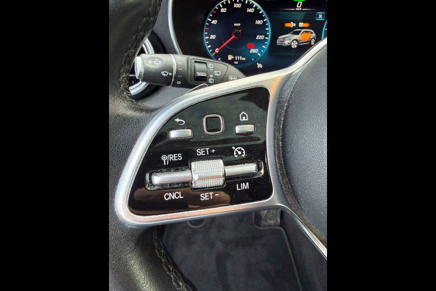 Mercedes-Benz GLC 200 / Panodak / Leer / Camera / Facelift