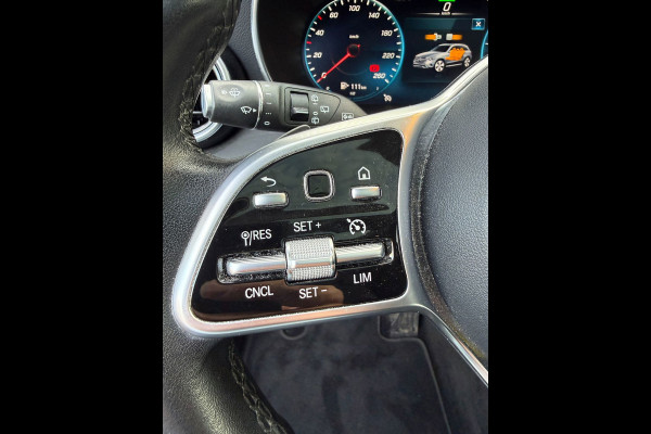 Mercedes-Benz GLC 200 / Panodak / Leer / Camera / Facelift