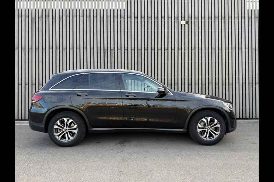 Mercedes-Benz GLC 200 / Panodak / Leer / Camera / Facelift
