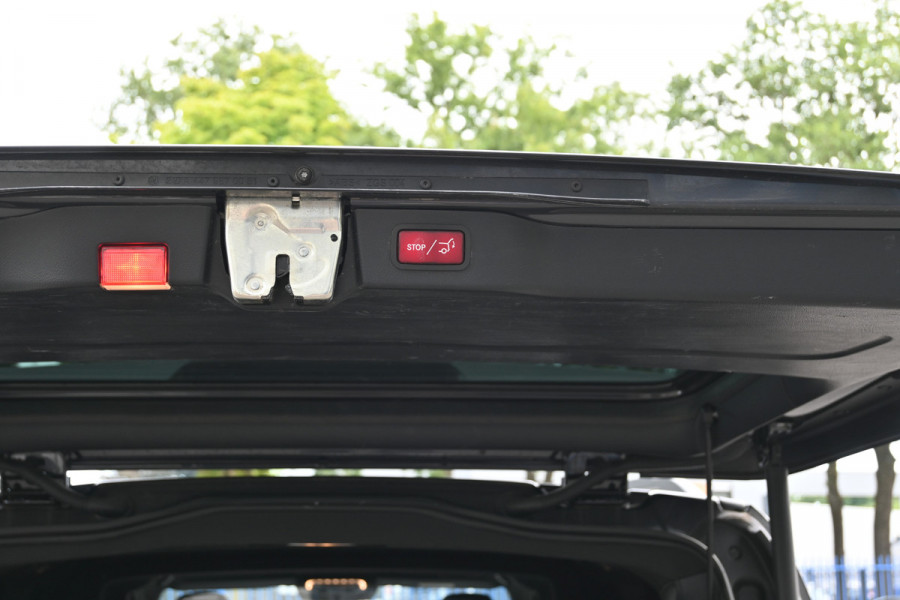 Mercedes-Benz V-Klasse 300d AMG DC L3 XL Avantgarde Edition Burmester, 360 Graden Camera, Distronic, Electrische schuifdeuren, Alarm kl. 3