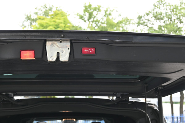 Mercedes-Benz V-Klasse 300d AMG DC L3 XL Avantgarde Edition Burmester, 360 Graden Camera, Distronic, Electrische schuifdeuren, Alarm kl. 3