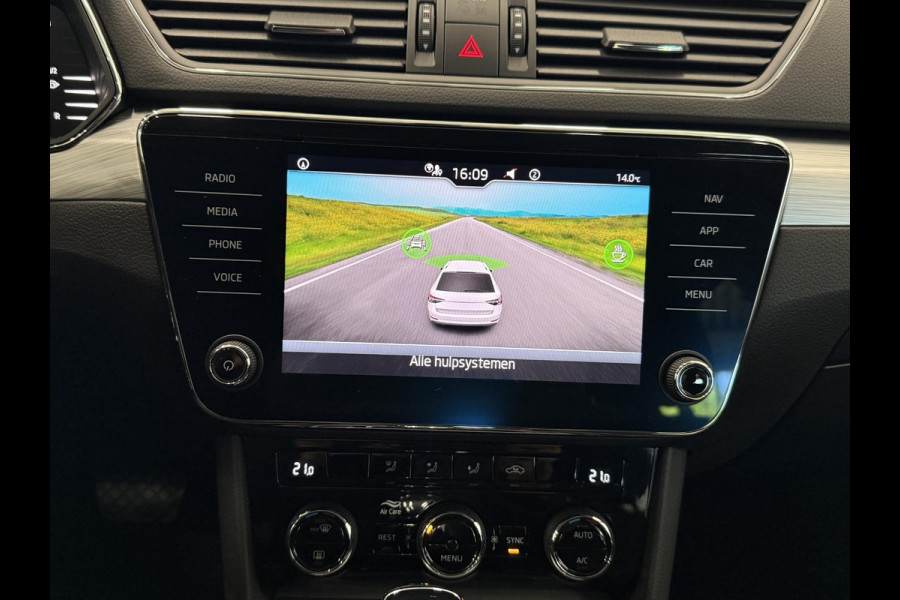 Škoda Superb Combi 1.5 TSI ACT Business Edition Airco ECC Navi Carplay Virtual Cockpit Full LED PDC A Keyless Go Cruise Control Privacy Glass