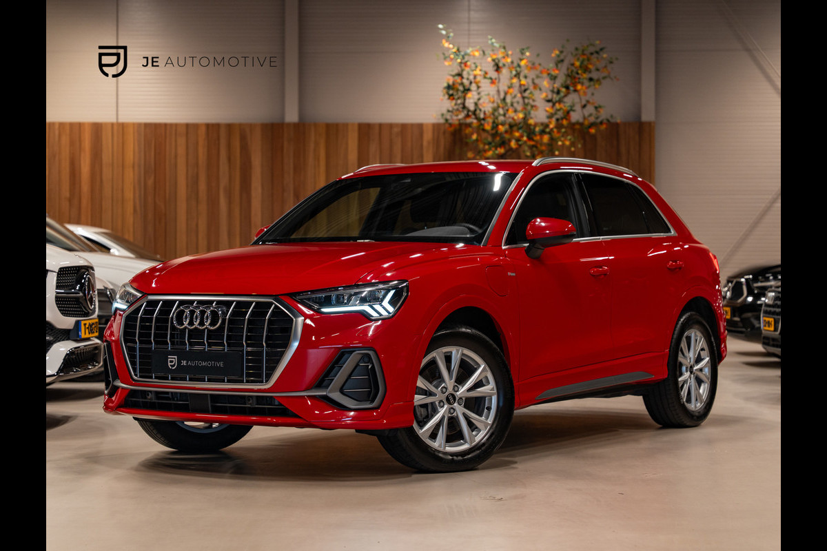 Audi Q3 45 TFSI e S-Line, Matrix Led, Apple Carplay, Virtual Cockpit, Plug in, Cam, ACC, Clima, Blind Spot, Voll Onderhoud