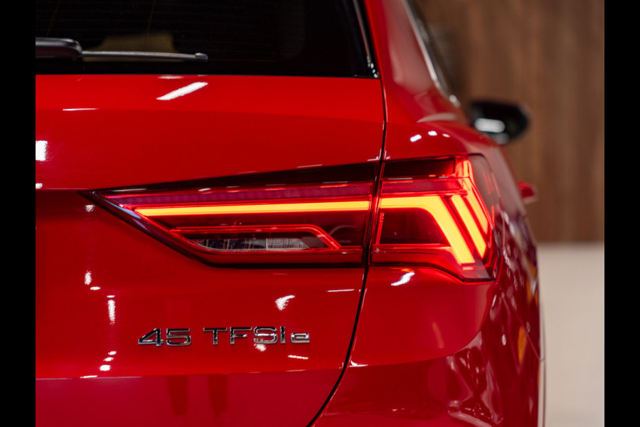 Audi Q3 45 TFSI e S-Line, Matrix Led, Apple Carplay, Virtual Cockpit, Plug in, Cam, ACC, Clima, Blind Spot, Voll Onderhoud