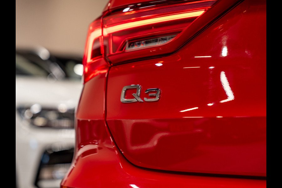 Audi Q3 45 TFSI e S-Line, Matrix Led, Apple Carplay, Virtual Cockpit, Plug in, Cam, ACC, Clima, Blind Spot, Voll Onderhoud