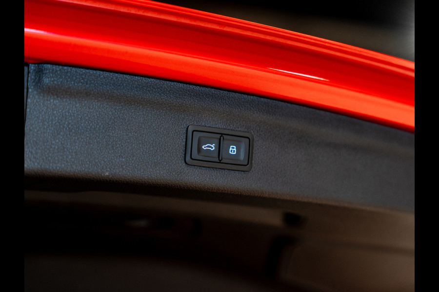 Audi Q3 45 TFSI e S-Line, Matrix Led, Apple Carplay, Virtual Cockpit, Plug in, Cam, ACC, Clima, Blind Spot, Voll Onderhoud