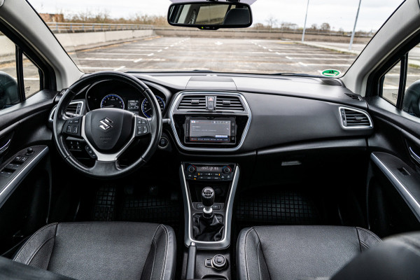 Suzuki S-Cross 1.4 Boosterjet AllGrip Style Smart Hybrid | Airco/Clima | Adaptive Cruise Control | Camera | Navigatie | Stoelverw.
